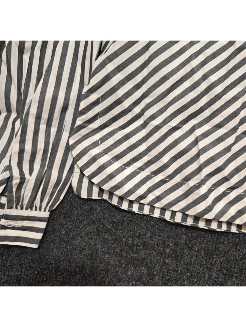 GAP Top Womens Small NWT Striped Cotton Volume Long Sleeve Popover Blouse Gray - Picture 2 of 7